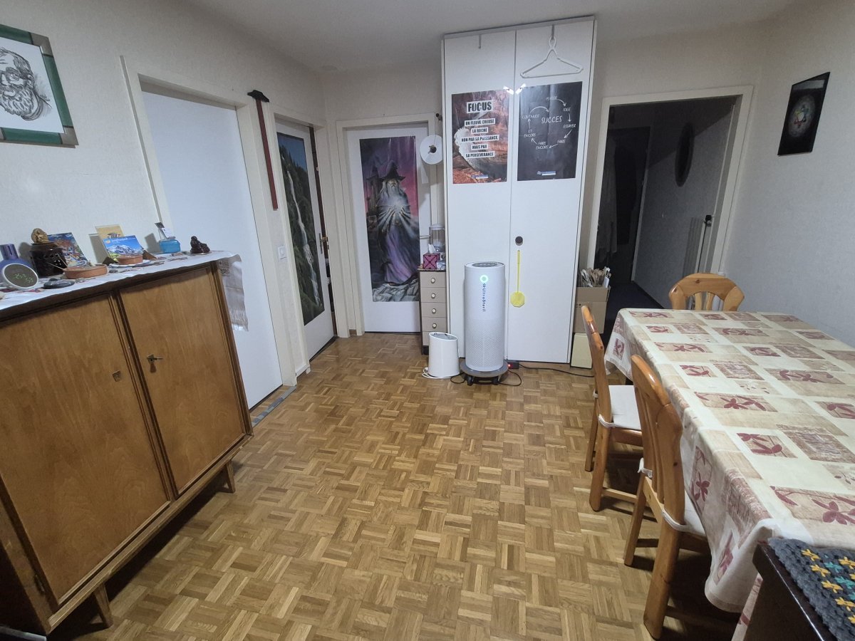 Hall 01